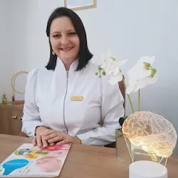 Gisele Gorete Conti de Oliveira, neuropsicopedagoga em Pirassununga